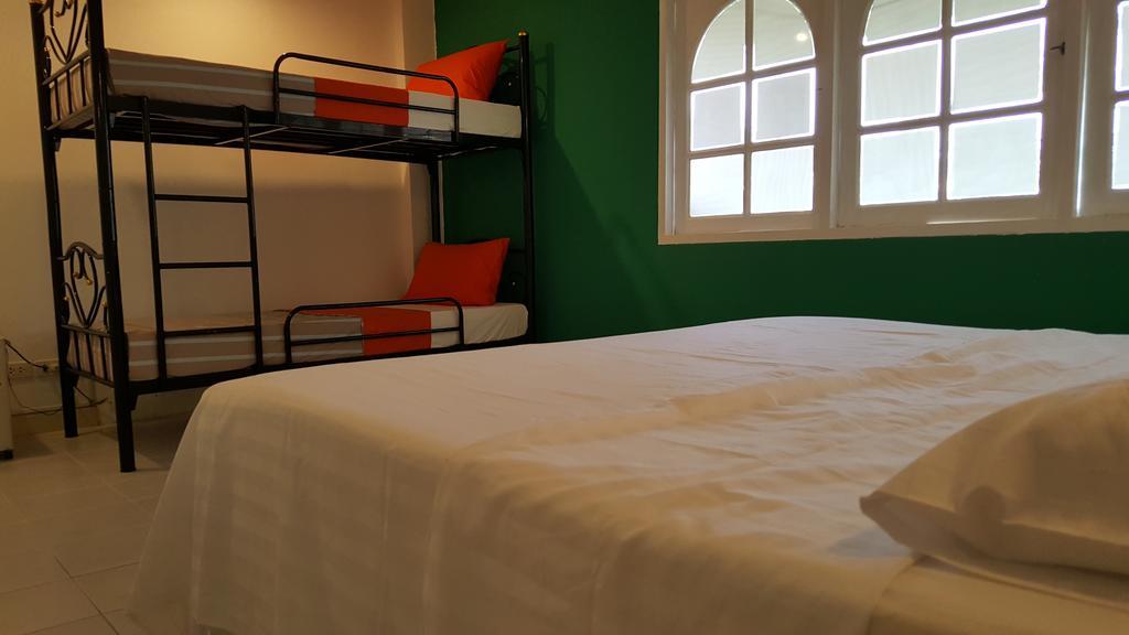 Mr.Sea In Bangkok Hostel Exterior foto