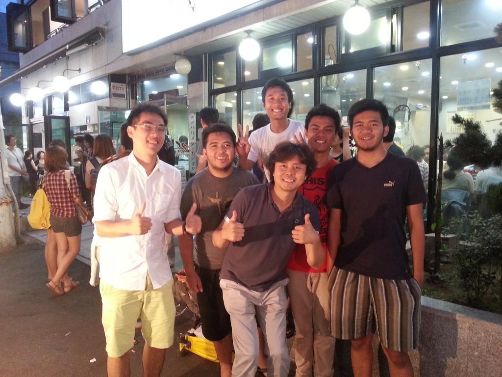 Mr.Sea In Bangkok Hostel Exterior foto